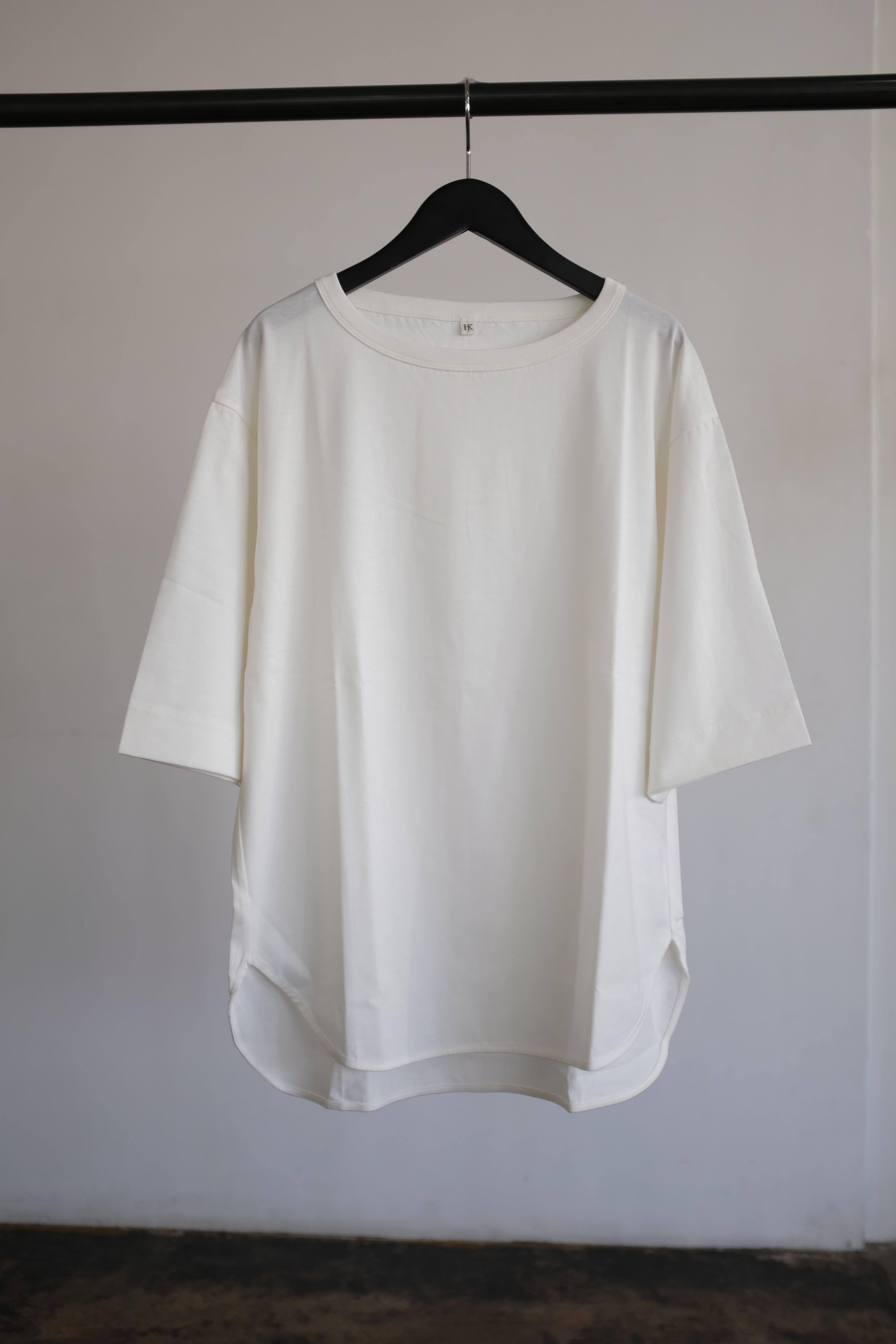 HAKUJI タンク　ホワイト　アイボリー HAKUJI] Twisted cotton V-neck tanktop / Ivory | YES-姫路の美容院と