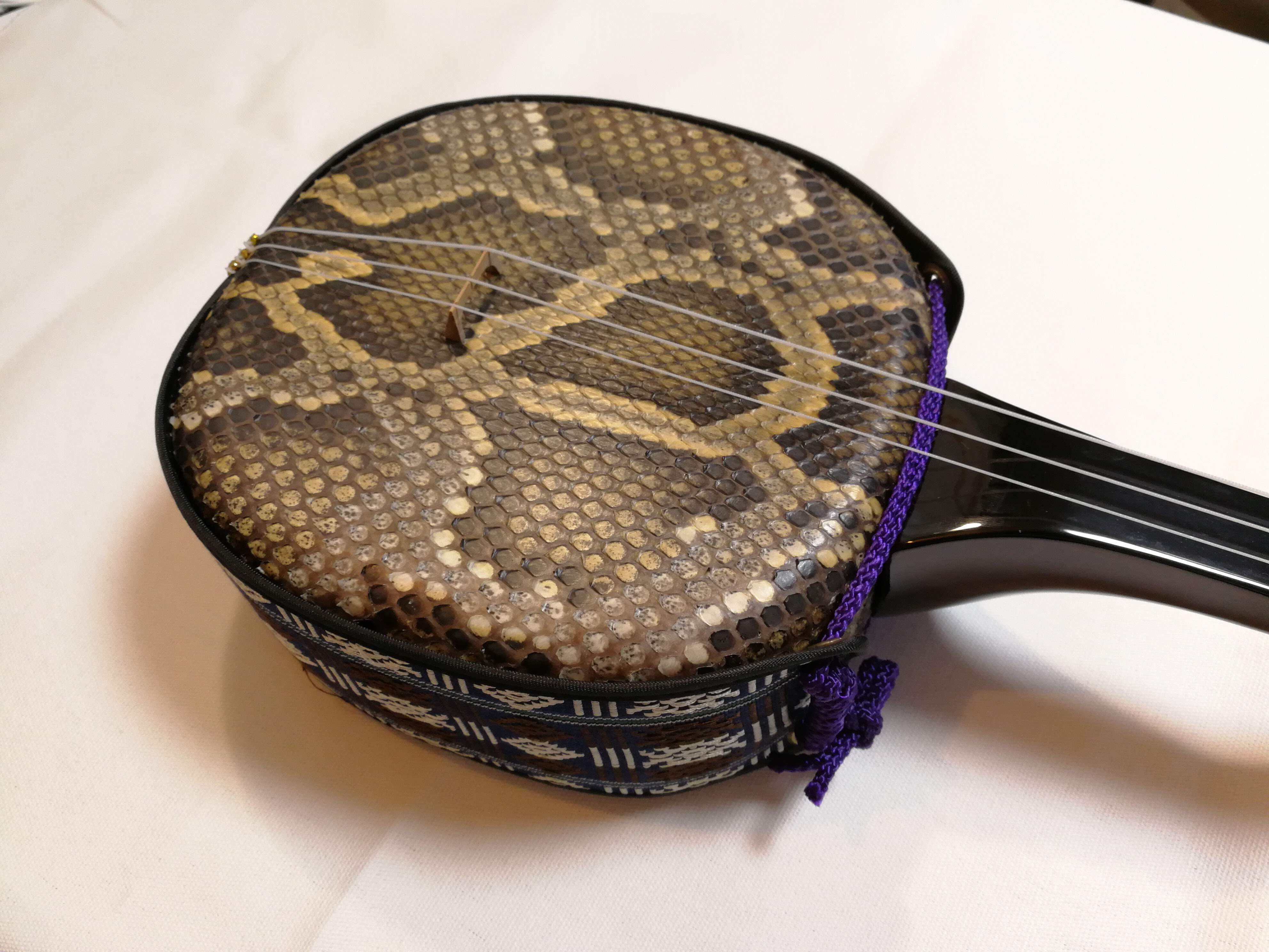 本皮強化張り三線【NH002】 | ryukyunukaji 新垣物産