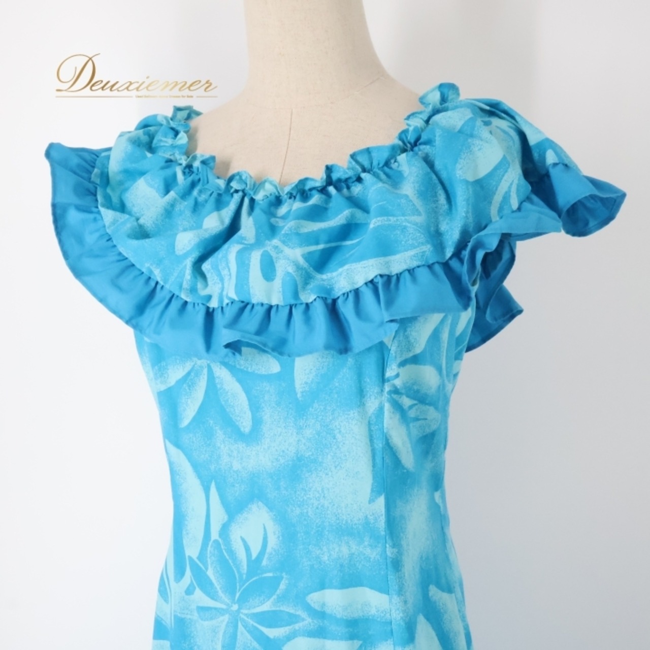 フラダンス 衣装 ワンピース ドレス ブルー系 マーメイドライン エムエムジェイ 日本製 ティアレ柄 モンステラ柄 MermaidLine MMJ ハワイアンプリント アロハ フラ ダンス レッスン 練習 フリル ノースリーブ 華やか 鮮やか さわやか 上品 かわいい おしゃれ フラダンス衣装 レッスン着 ハワイアンスタイル アロハシャツ 女性用 リゾートウェア パーティー 衣装 きれいめ