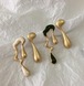 ◇アシンメトリー ピアス・全２色