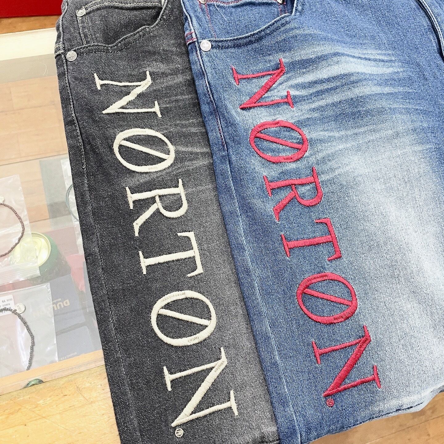 Norton 【ストレッチ MAX イーグル ローズ デニムパンツ】 ノートン