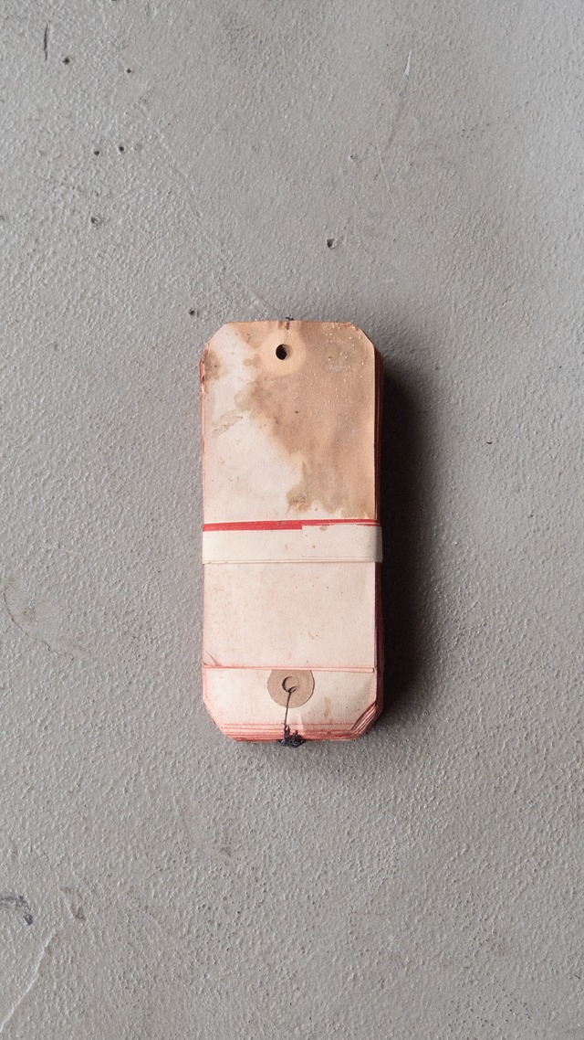 unknown 1970s Luggage tag