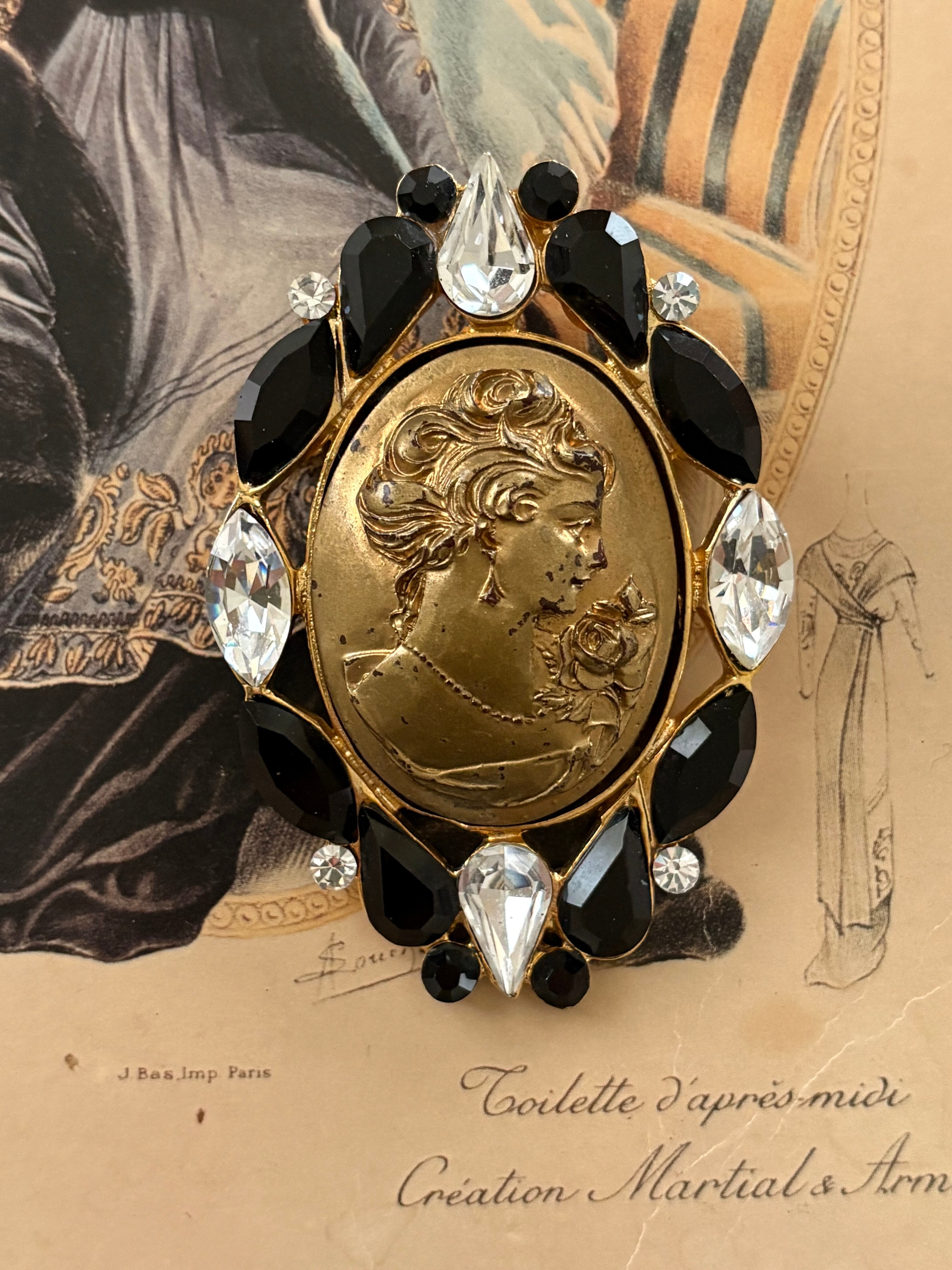 Vintage カメオブローチ ガラス メタル アクセサリー デコレーション素材