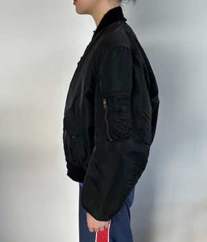 -ALPHA INDUSTRIES- Vintage 80-90s L MA-1 Flight Jacket made in USA