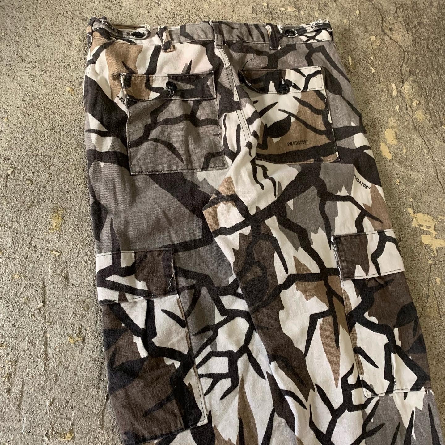 90s PREDATOR camouflage cargo pants | What
