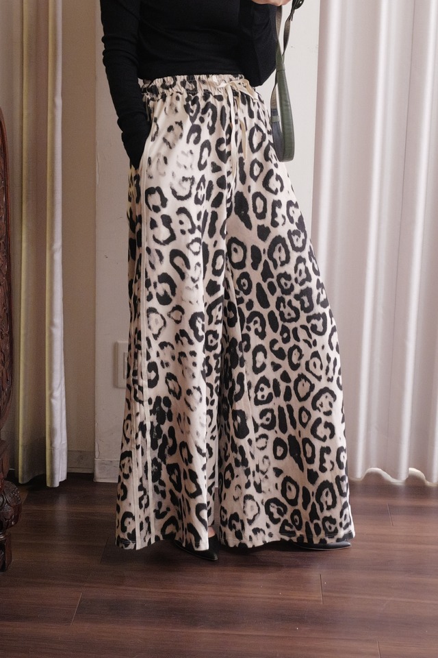 leopard jersey wide off white black