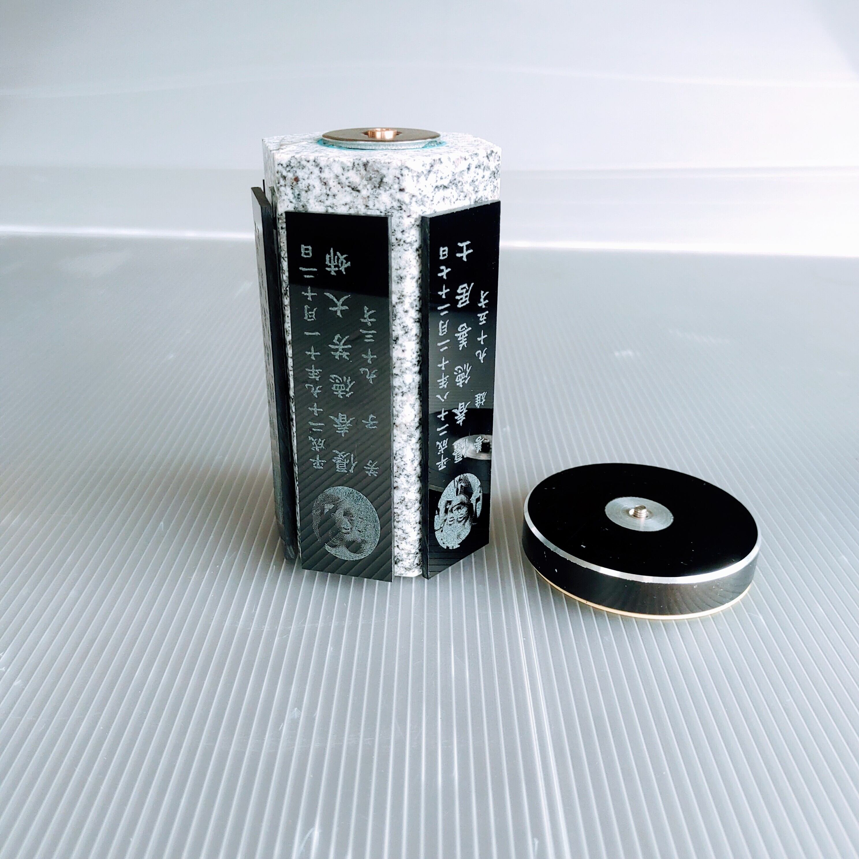 回転位牌　６人用悠想天回　6R60A白　５名様分