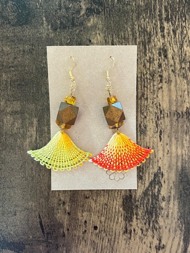 lace flower ニャンドゥティピアス