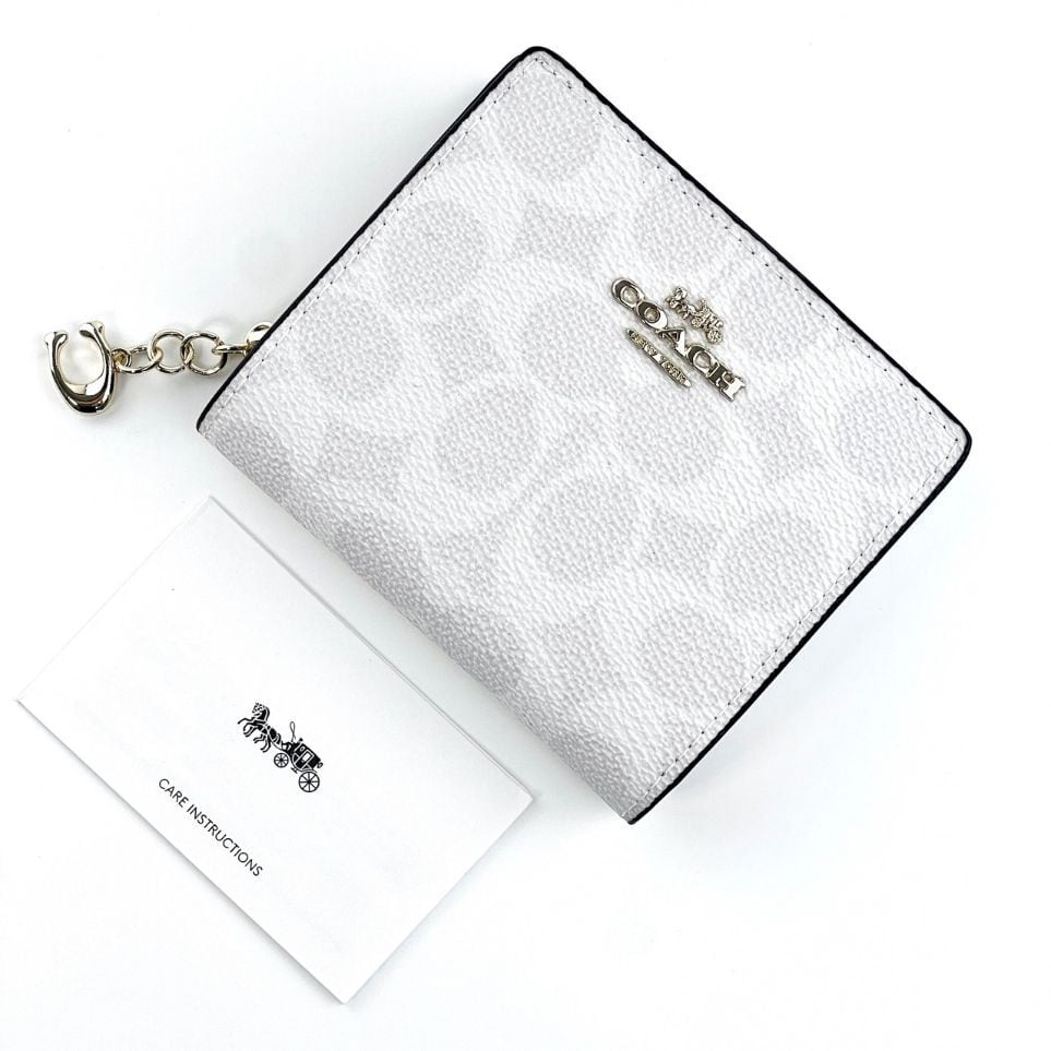 新品 未使用 COACH コーチ 財布 ホワイト 白 折りたたみ | SS