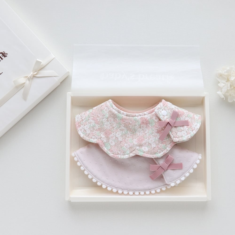 LIBERTY 【Libby】「リバティ ギフトセットBOX入り」スタイ2枚 LIBERTY 【Libby】「リバティ ギフトセットBOX入り」スタイ2枚