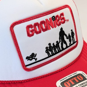 【 OTTO CAP オットーキャップ 】 『 The Goonies グーニーズ 』 トラッカーキャップ/ メッシュキャップ / RED 〚アメリカン雑貨 アメトイ〛