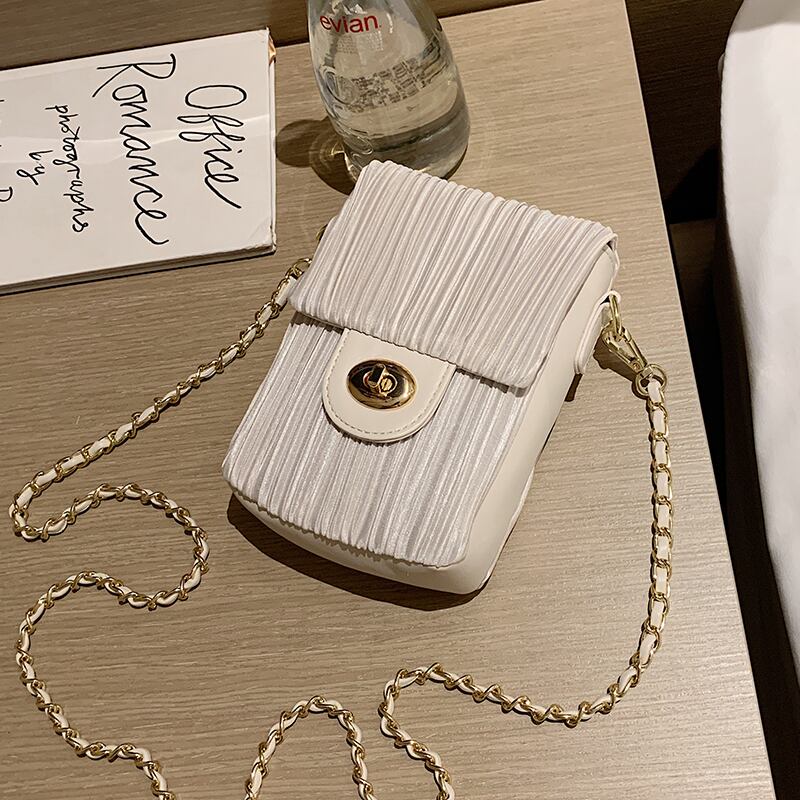 ワイルドインレディーススモールバッグ2020人気の新しい流行のファッションチェーンメッセンジャーバッグネットレッド携帯電話小さな正方形のバッグ 手作りハンドバック53560146348