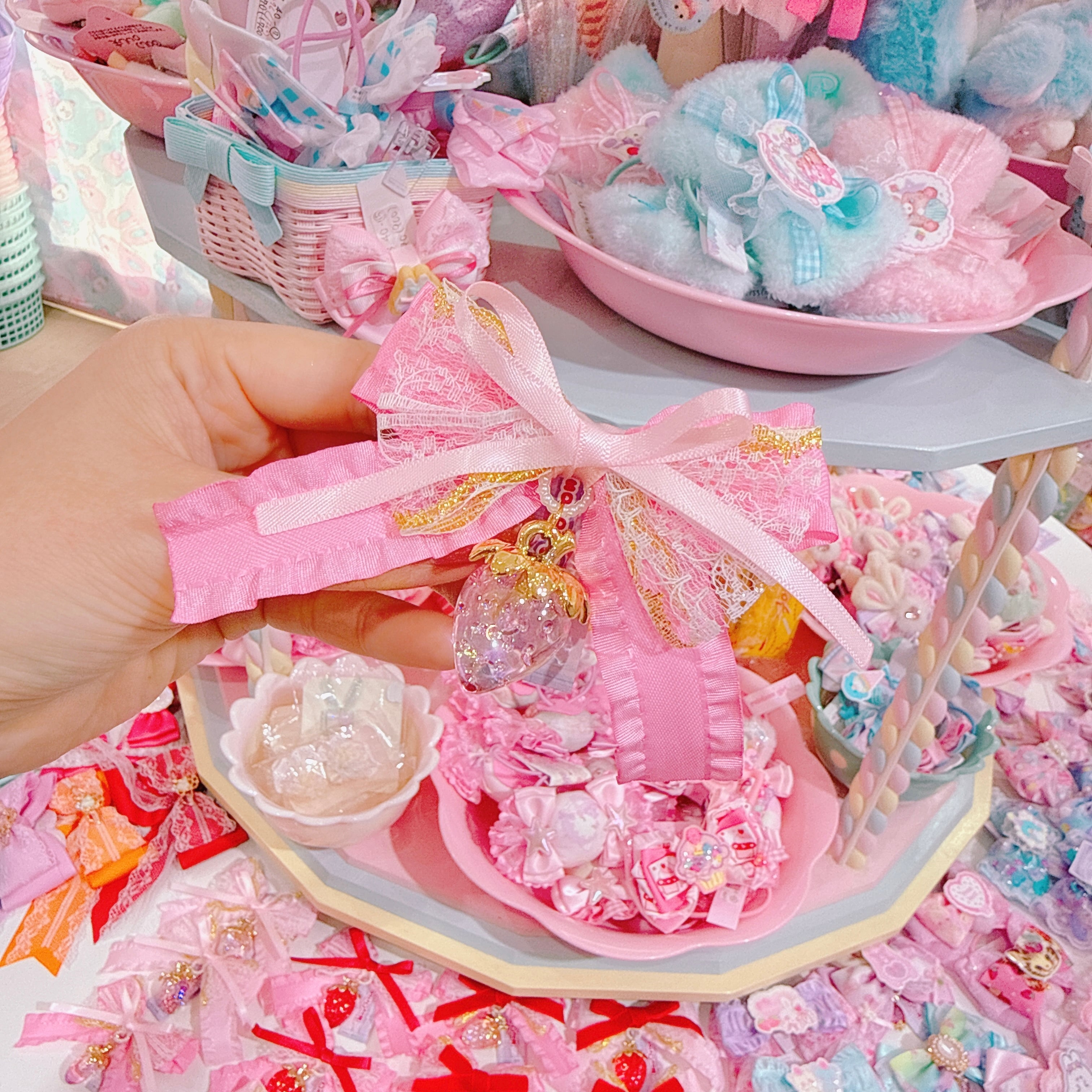 【F7】64-25いちごリボンヘアクリップ