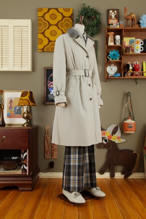 1970s ”Eddie Bauer” Goose down belted coat