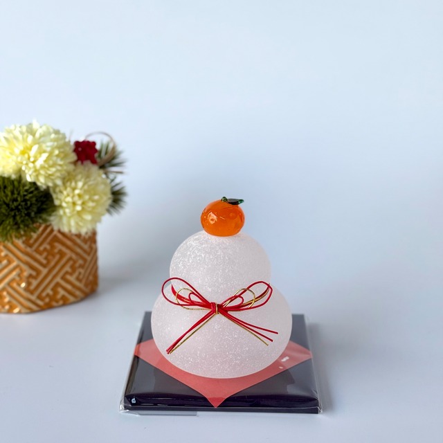 極楽寺がらす工房　ガラスの鏡餅M【黒台付き】