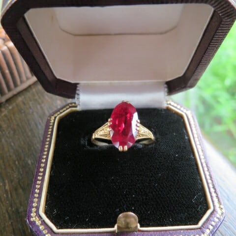 アンティーク K18合成ルビーの繊細なリング