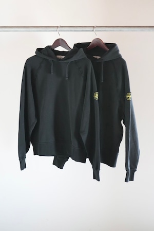 STONE ISLAND【オーガニックコットンフリース スウェットパーカー 】