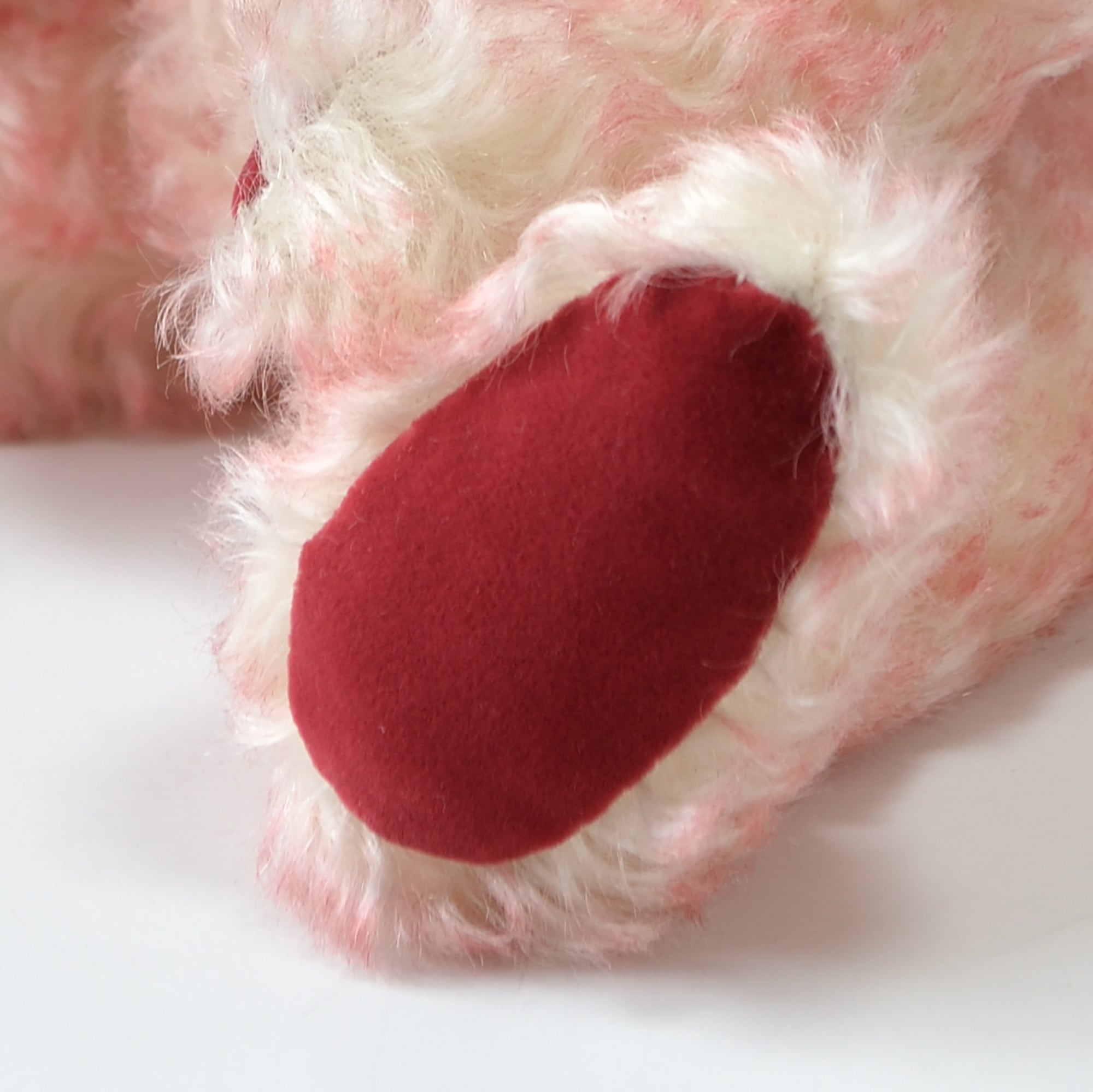 ピンクチップモヘアを使った優しいお顔の本格クラシック テディベア