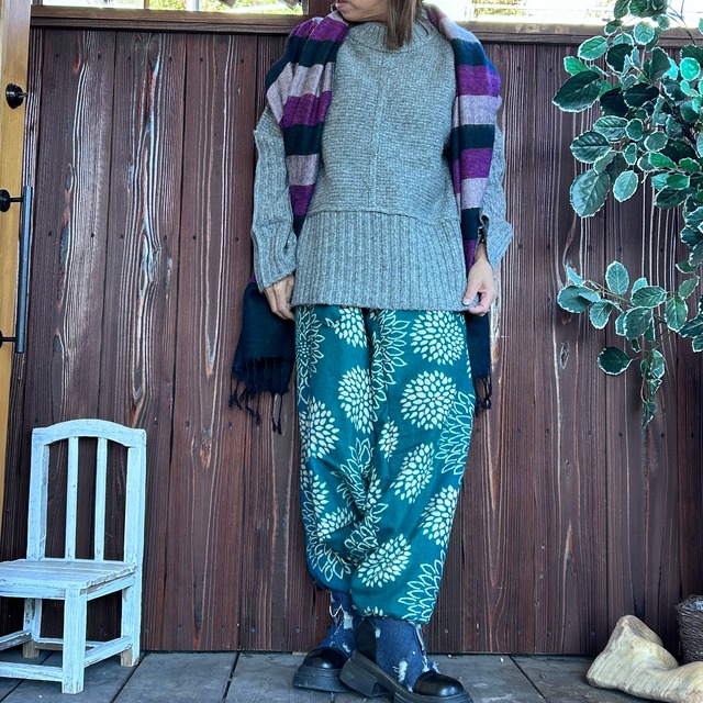 ヤクアラジンパンツ