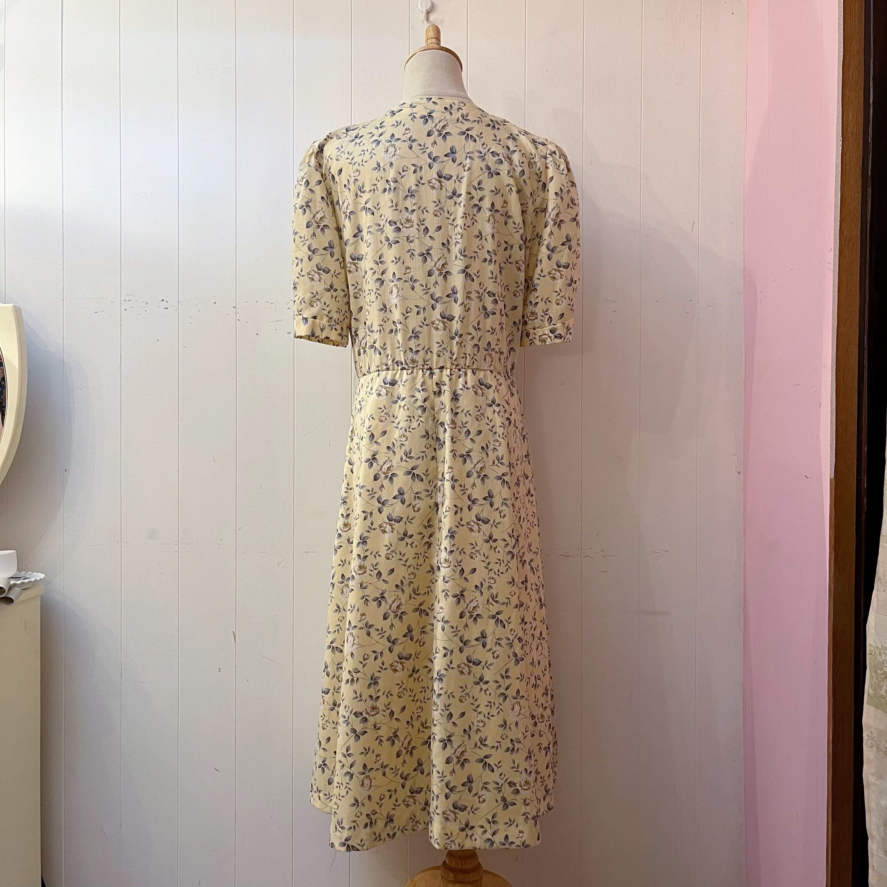 yellow white rose flare one-piece
