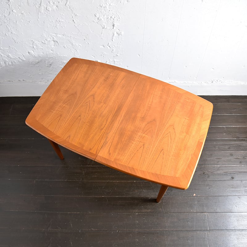 Meredew Extension Dining Table / メレデュー エクステンション