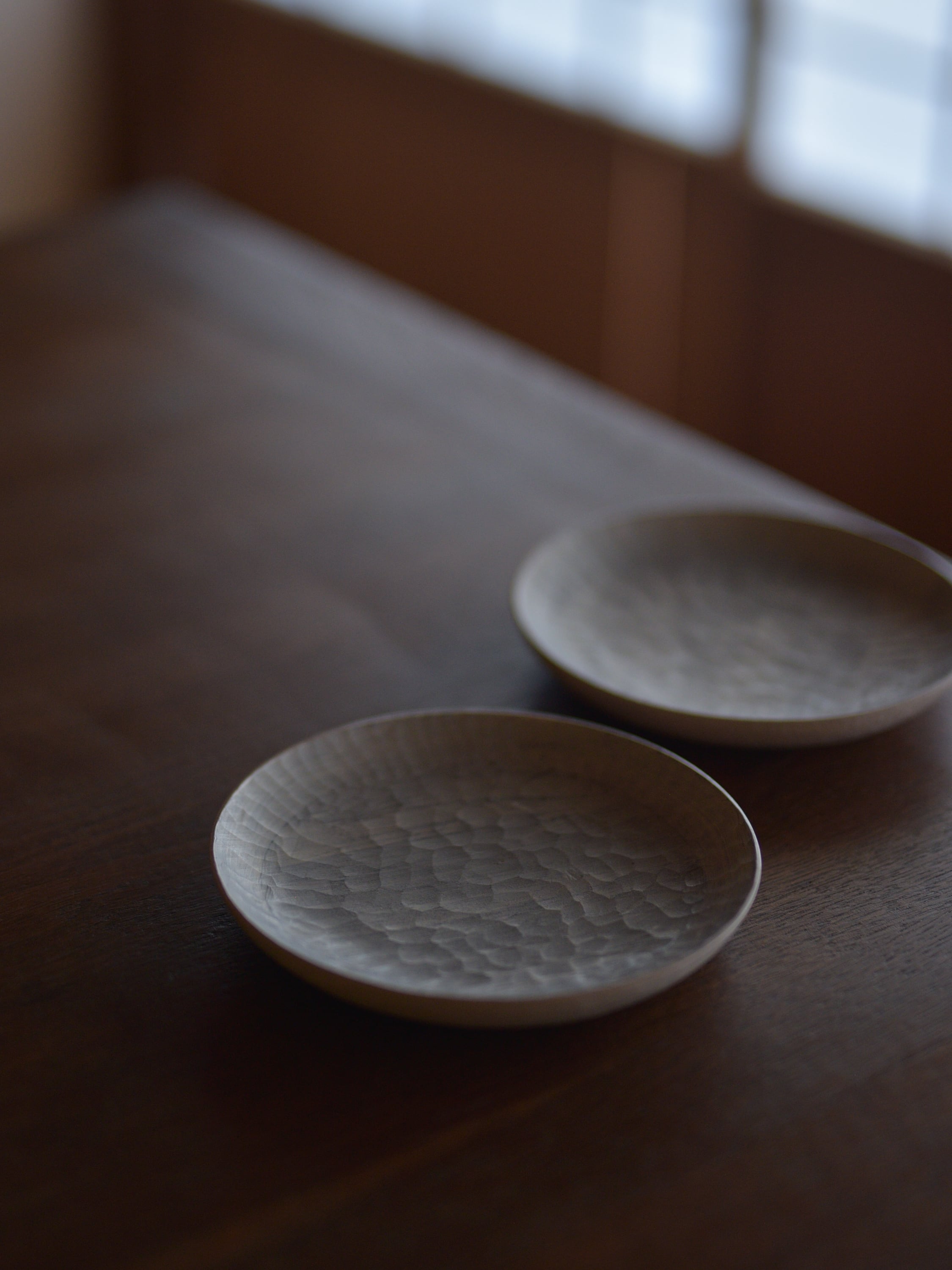 山本美文 Yamamoto Yoshifumi  | YO5 白漆ハツリ皿