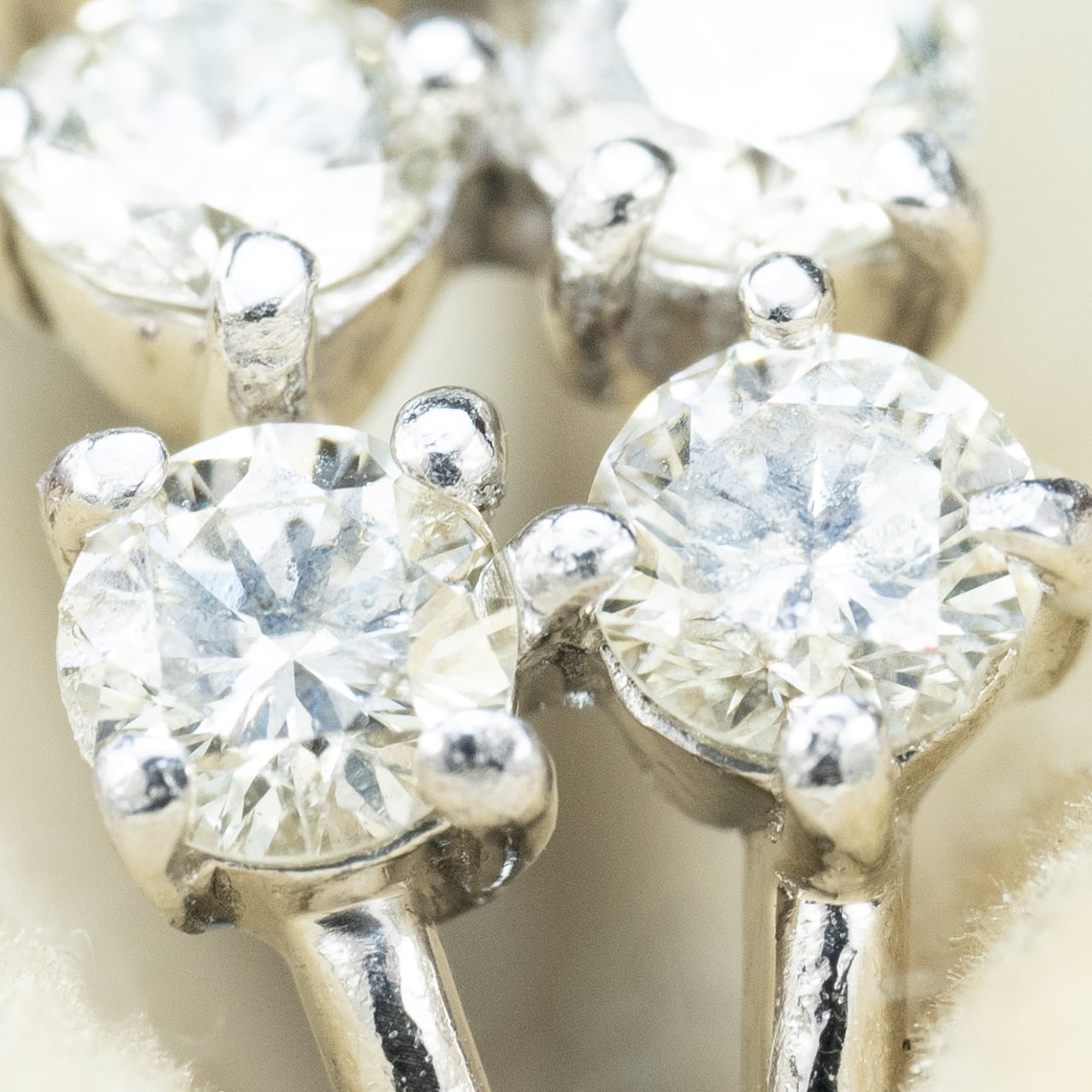 Pt900 ダイヤモンドリング 計1.00ct｜2列に並ぶクラスターデザイン