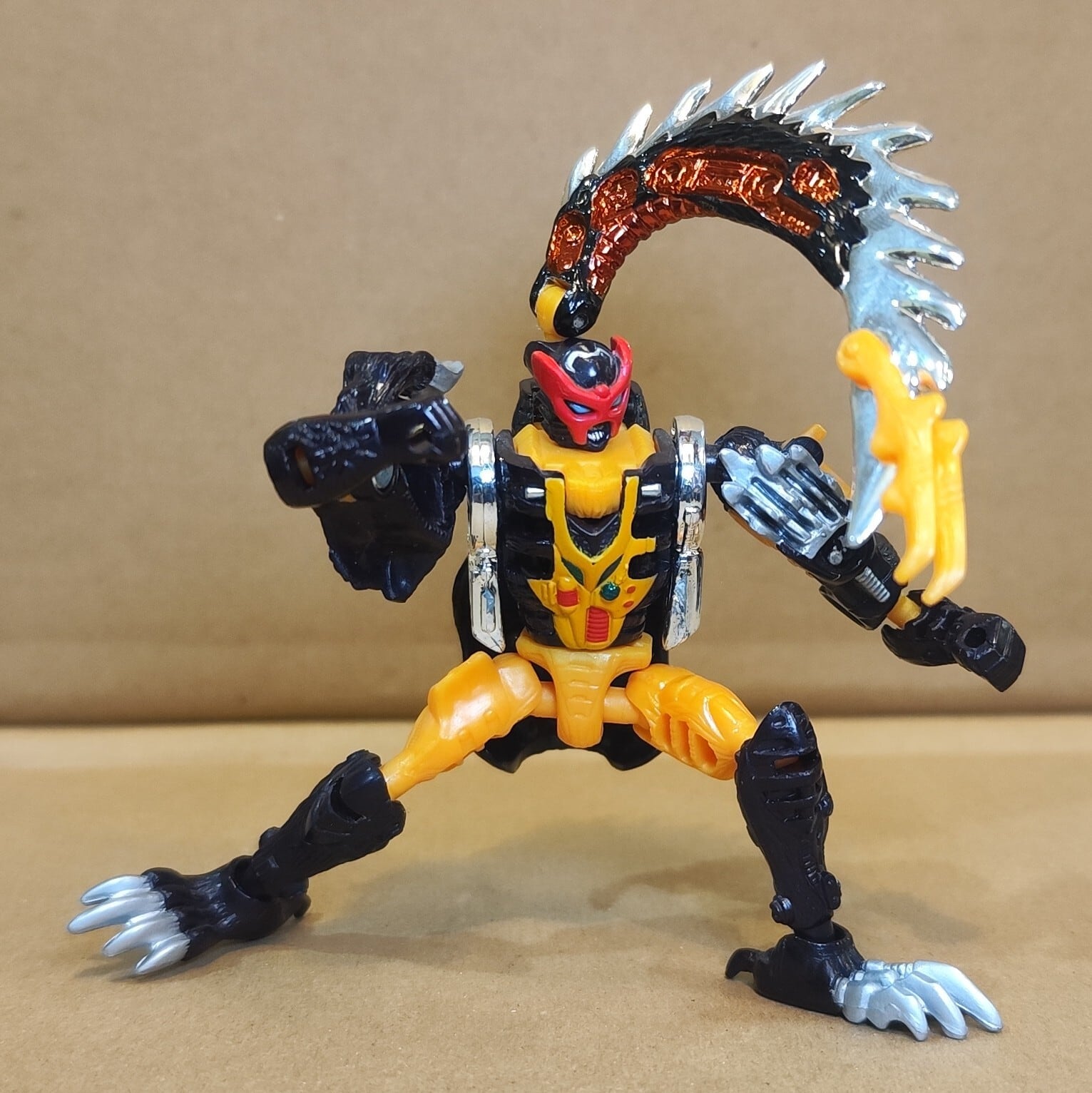 トランスフォーマーカーロボット ガスカンク | パペランポロプス