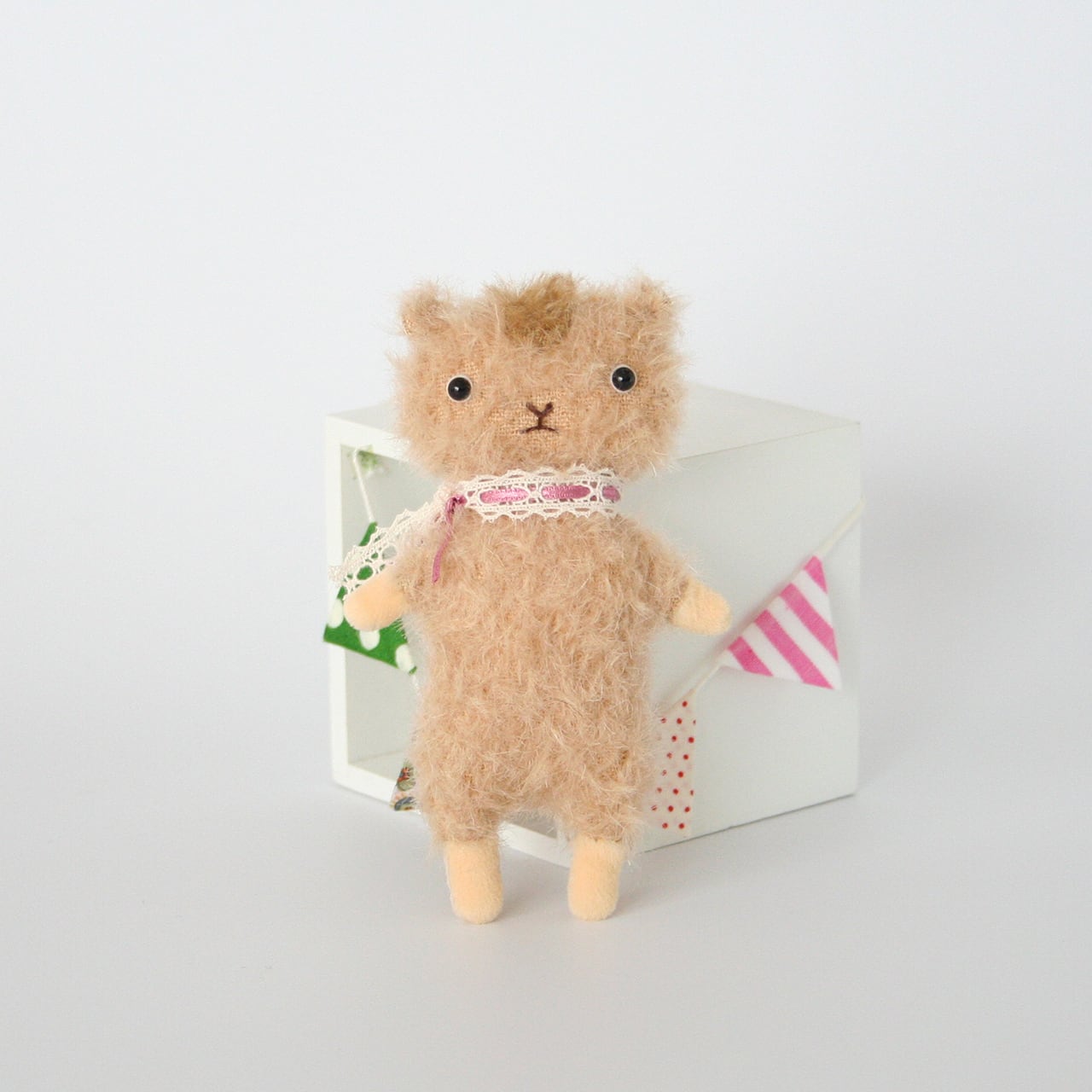 くま つぶらな瞳のもふもふぬいぐるみ／Mサイズ・黄緑＋白