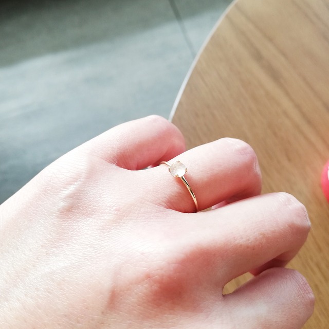 10月誕生石／ローズクォーツ4本爪指輪（14kgf）