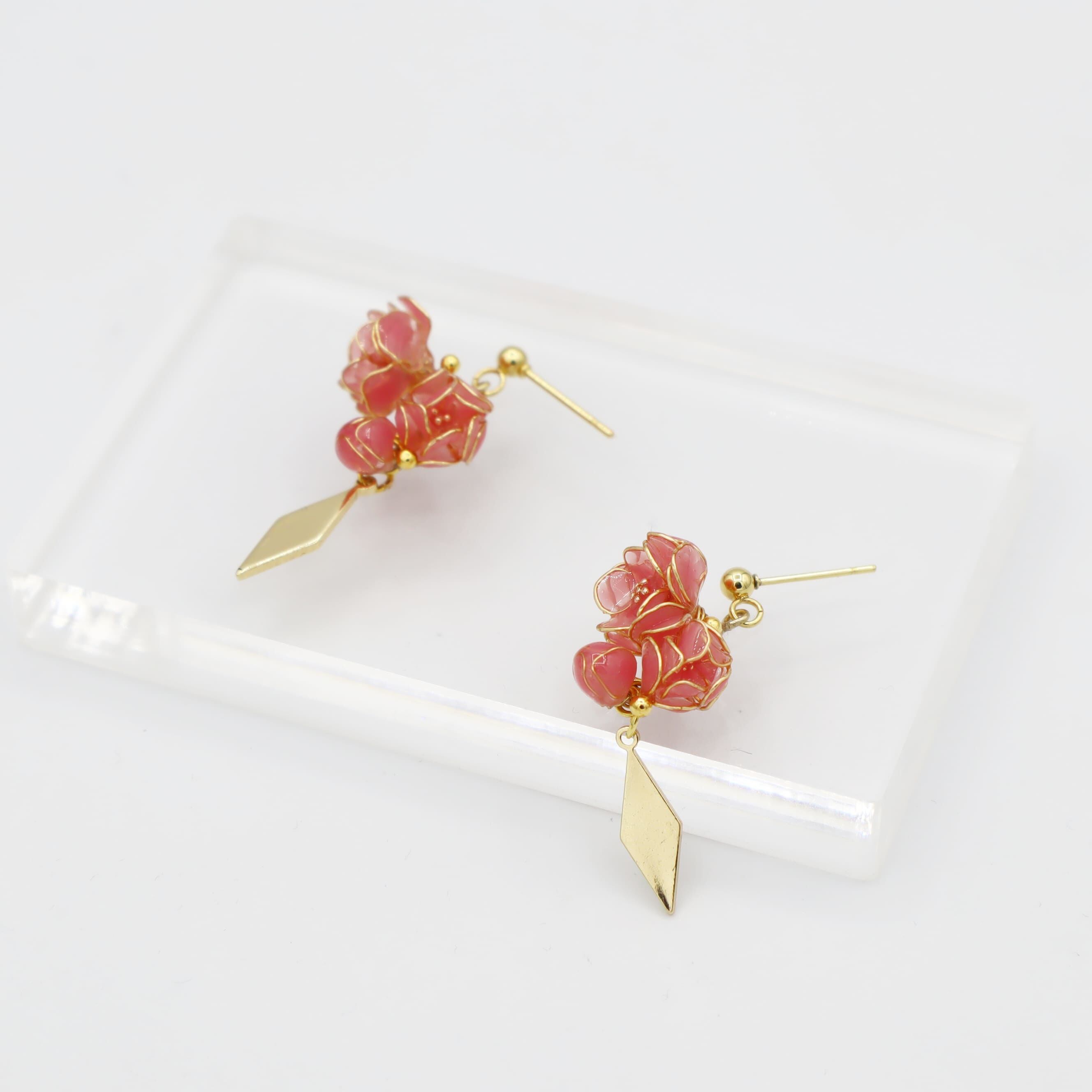 花桃ピアス