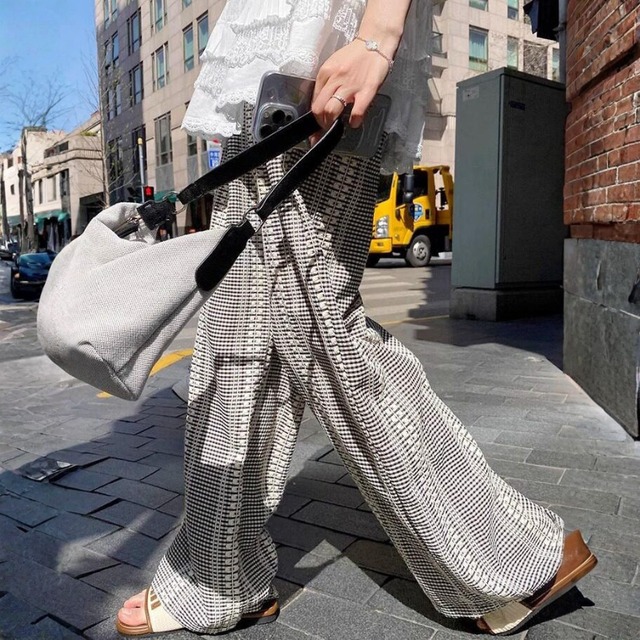 Checked embroidery stripe wide pants　V3023