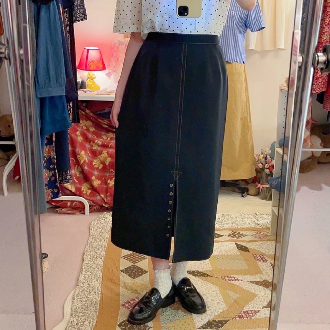 front slit button black skirt