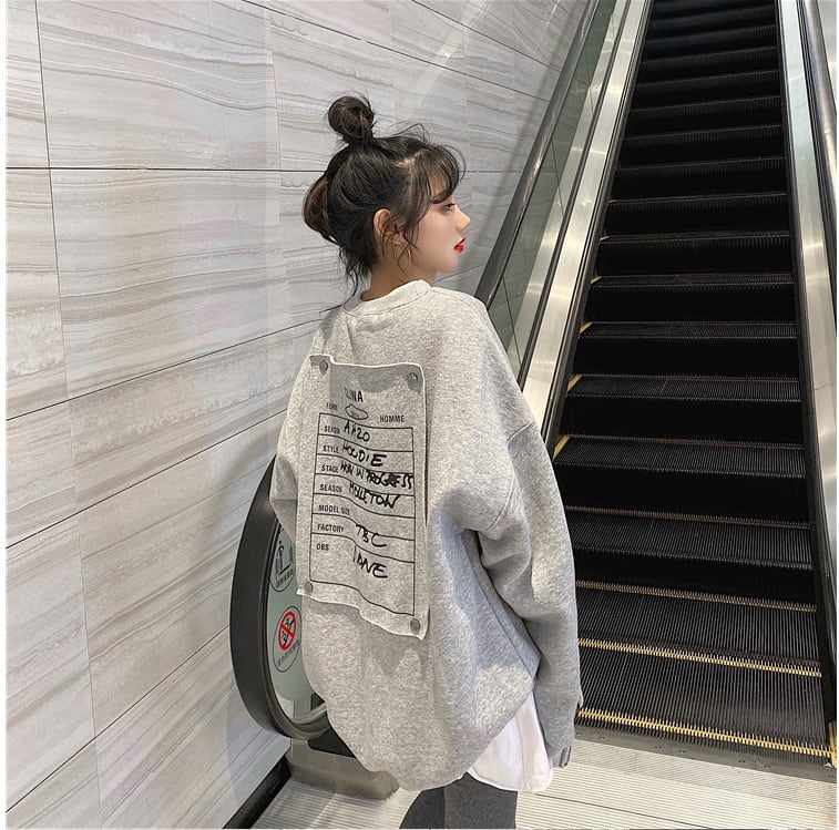 オーバーサイズ 背中ゼッケン風タグ付き 袖ジッパー トップス