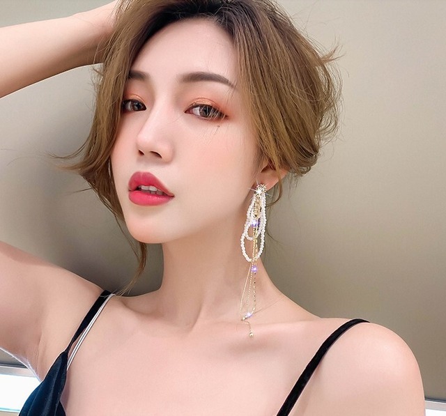 メタルラウンド フラワー パールピアス 大人可愛い 大人 上品 おしゃれ お洒落 かっこいい 大人女子 レディース デート お出かけ 女子会 お泊まり 休日 パーティー イベント 旅行 お買い物 普段使い 韓国系 ファッション スタイル プレゼント オールシーズン 結婚式 二次会 披露宴 大きめ