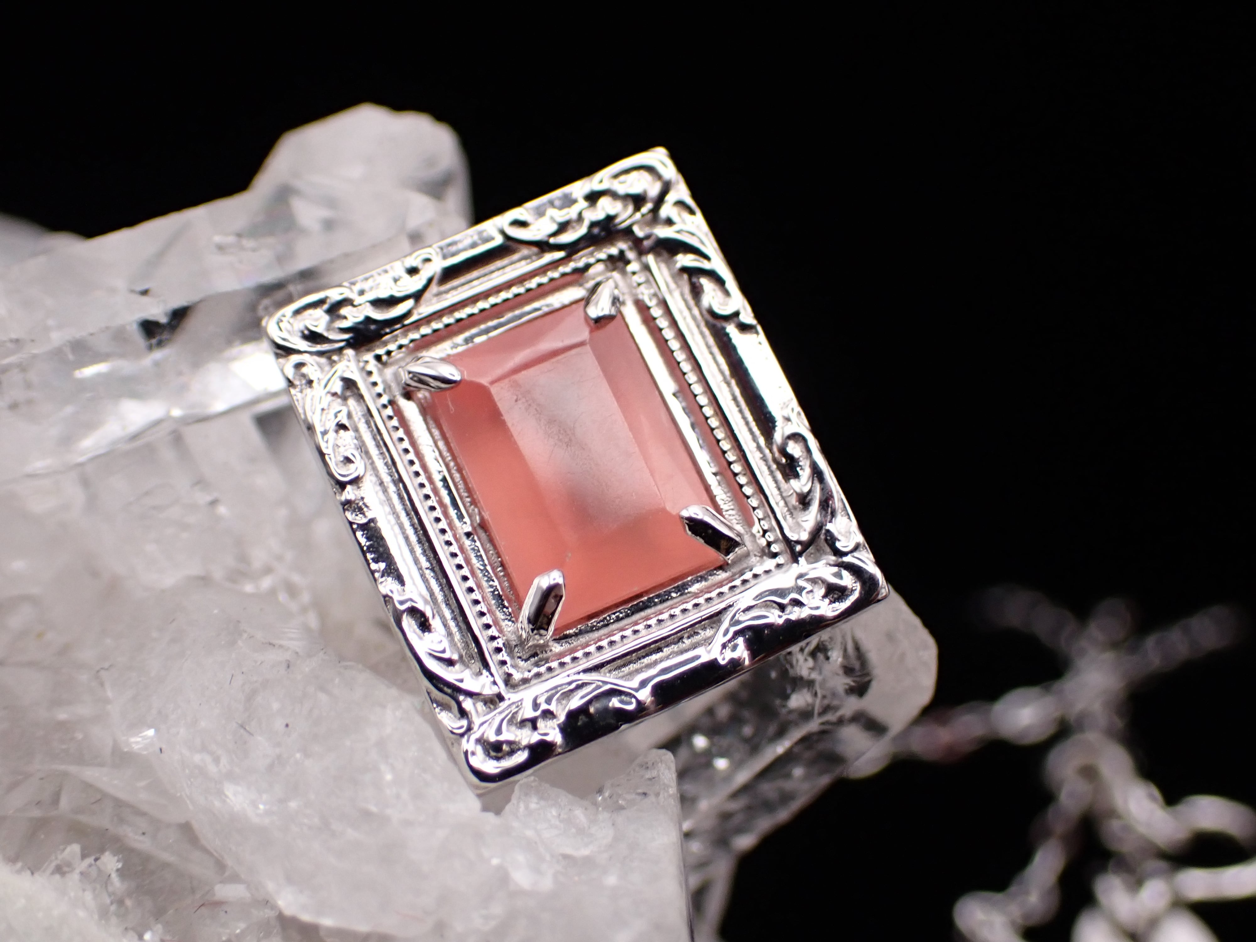 小さな宝石店 R.made（あーるめいど）