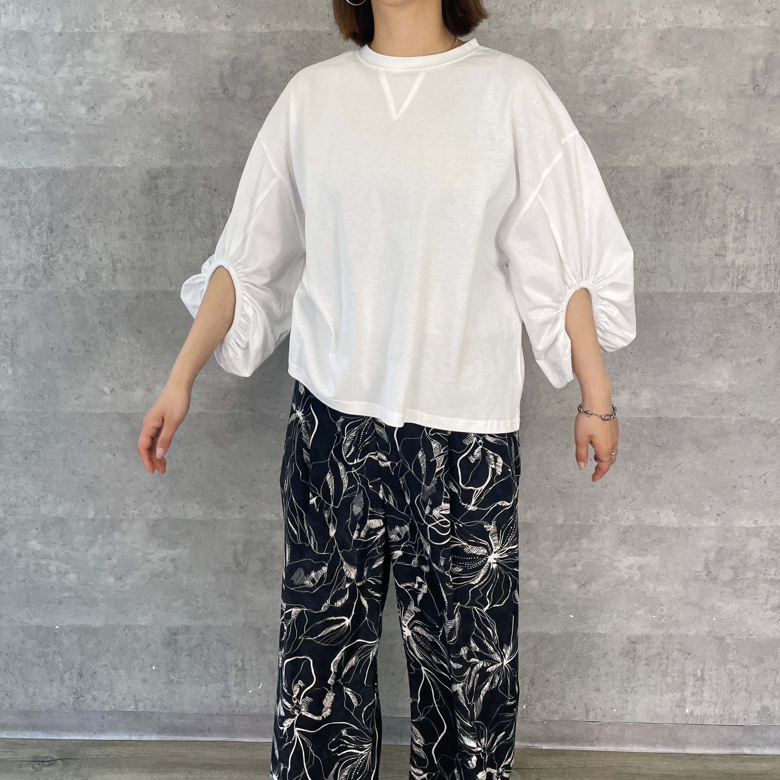 バックロゴボリュームスリーブT（NO.85242924） | AnnaKerry