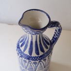 ブルーの水差し