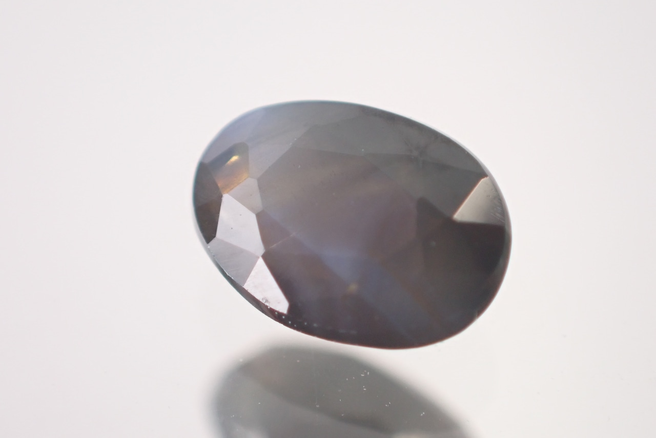 アレキサンドライト(簡易ソーティング付)　0.664ct　[D9-138]