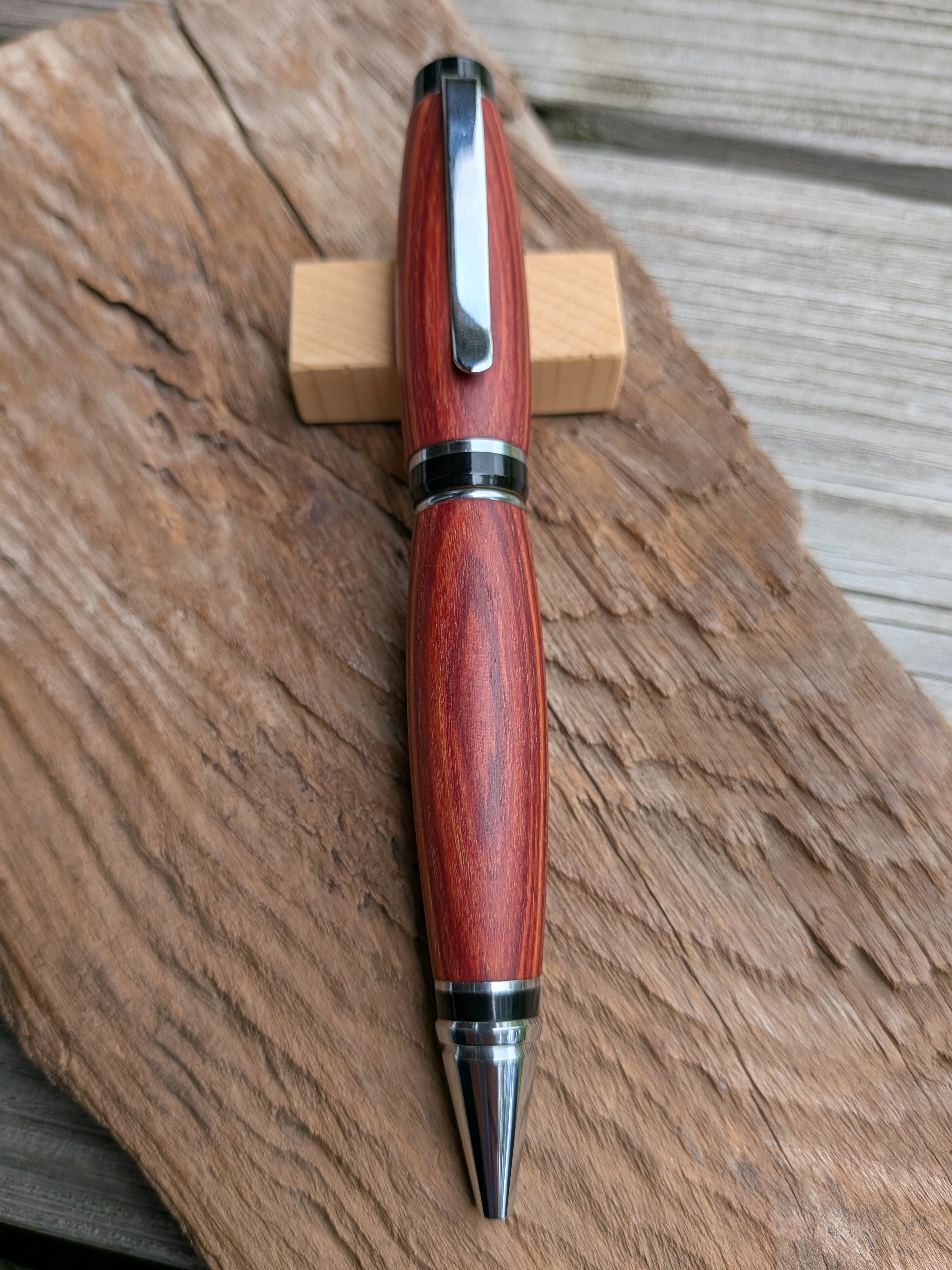 【新品未使用】里山の木工房 真空 シガータイプボールペン　紅木 ボールペン | 里山の木工房 真空