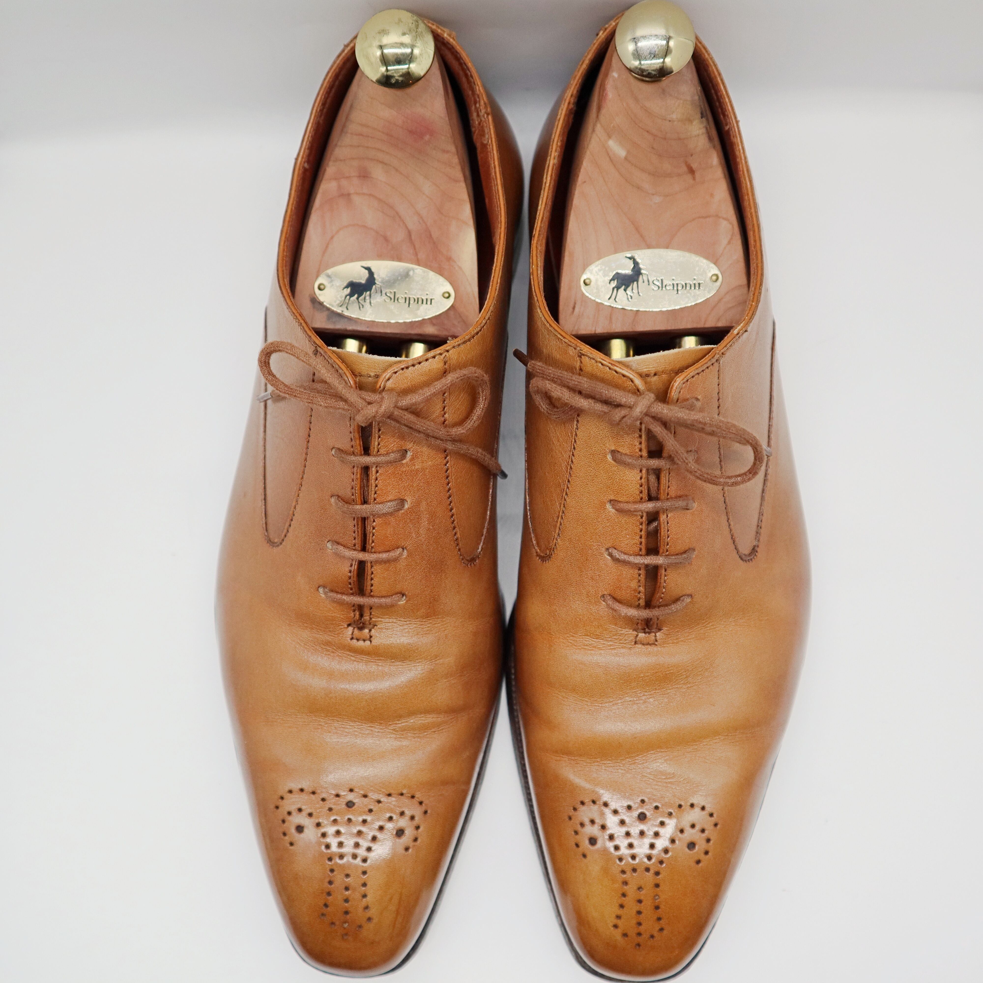 246.CROCKETT&JONES ホールカット　ハンドグレード　8 1/2E