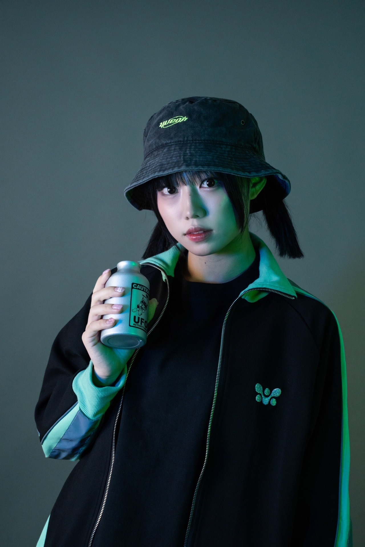 ∴ yuenii training suit β jacket / alien