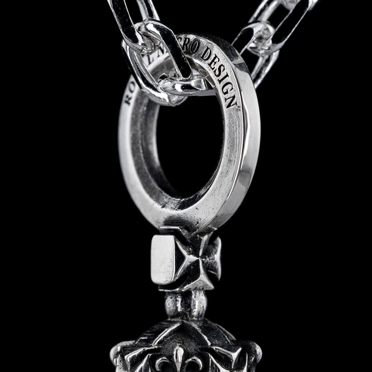 クラウンレオペンダントトップ オールシルバー