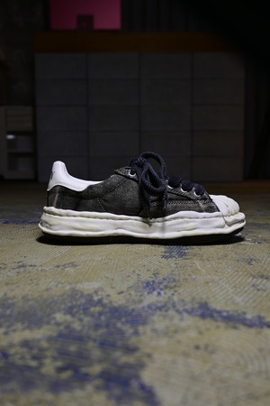 【26AW】MAISON MIHARA YASUHIRO ミハラヤスヒロ /  BLAKEY BLEACHED CANVAS LOW-TOP SNEAKERS / ローカットスニーカー /  A17FW731