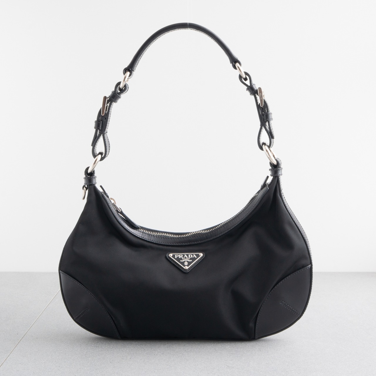 プラダ ショルダーバッグ ブラック ナイロン レザー ヴィンテージ