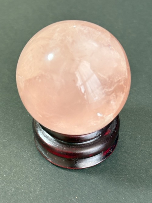 ローズクォーツ丸玉（スフィア)約44mm 約119g
