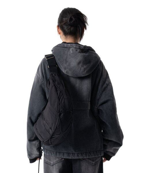 ☆BOYNEXTDOOR ウナク 着用！！【IUGAMAKARAS】Taped Shoulder Bag