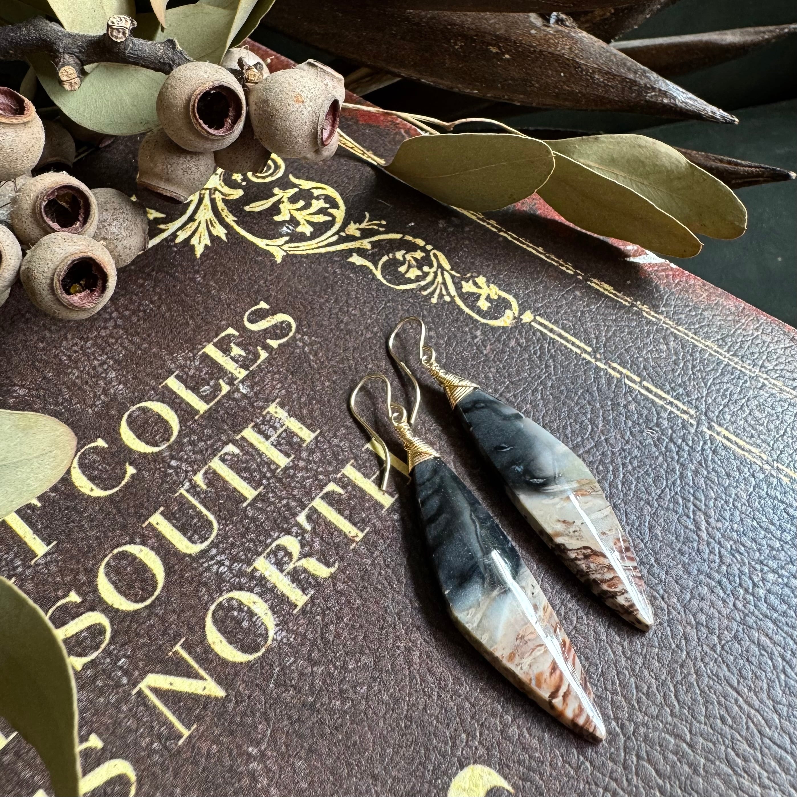 ピンクフォッシルコーラル ピアス フォッシルコーラル＊ピアス・ピンク系大きめ花柄 | Style du nature