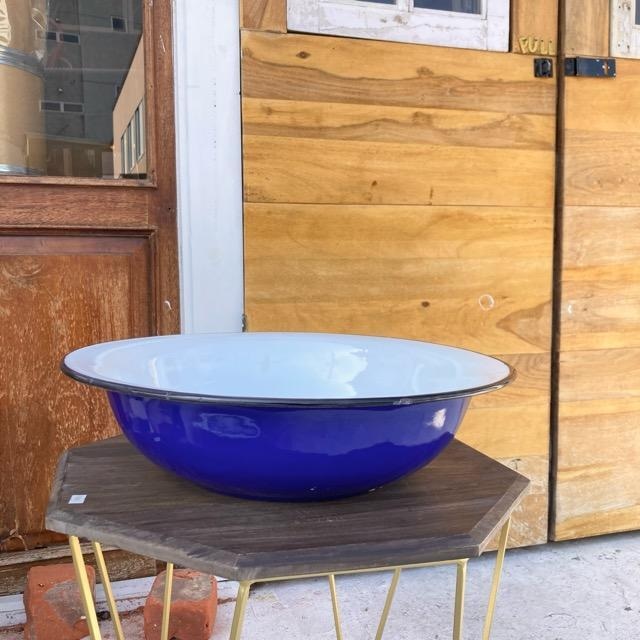 ルーマニア ホーローウォッシュボウル M ブルー 直径45cm 洗面器 洗面台 DIY ガーデニング トレイ 小物入れ ミリタリー 軍物 ヴィンテージ ルーマニア ホーローウォッシュボウル M ブルー 直径45cm 洗面器 洗面台 DIY ガーデニング トレイ 小物入れ ミリタリー 軍物 ヴィンテージ