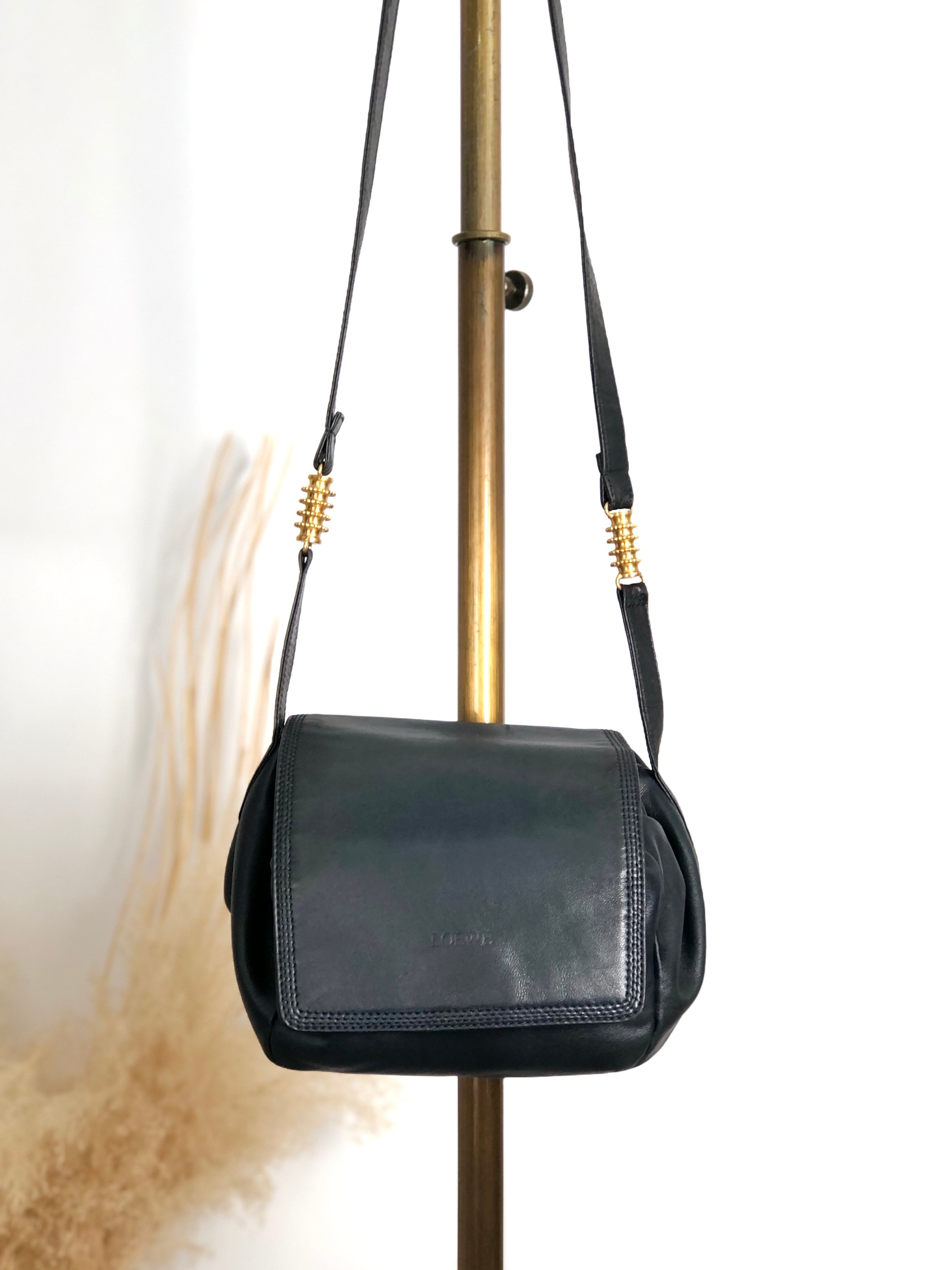 LOEWE ロエベ ショルダーバッグ ネイビー ロゴ ナッパレザー vintage ヴィンテージ オールド k4pn8w